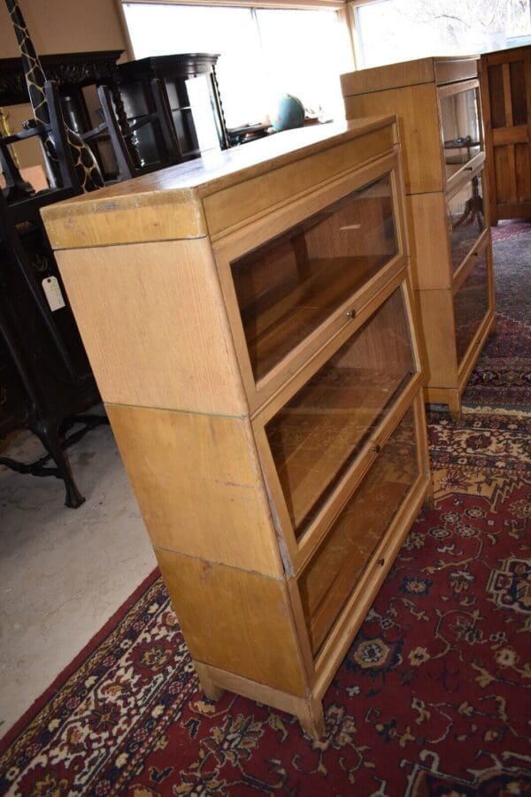 Mid Century Blonde Barrister Lawyer's Bookcase, by Gunn - Image 4