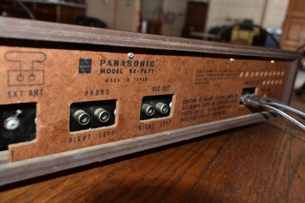 Retro 1960'S Panasonic Re-7671 Am Fm Stereo Set With Speakers, Air Suspension