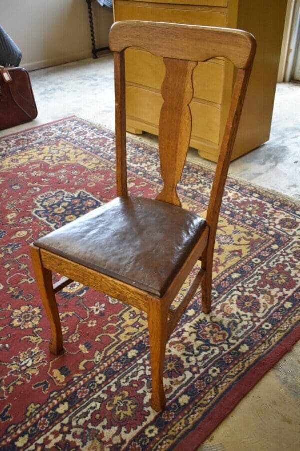 Antique Oak Leather Seat T Back Side Chair