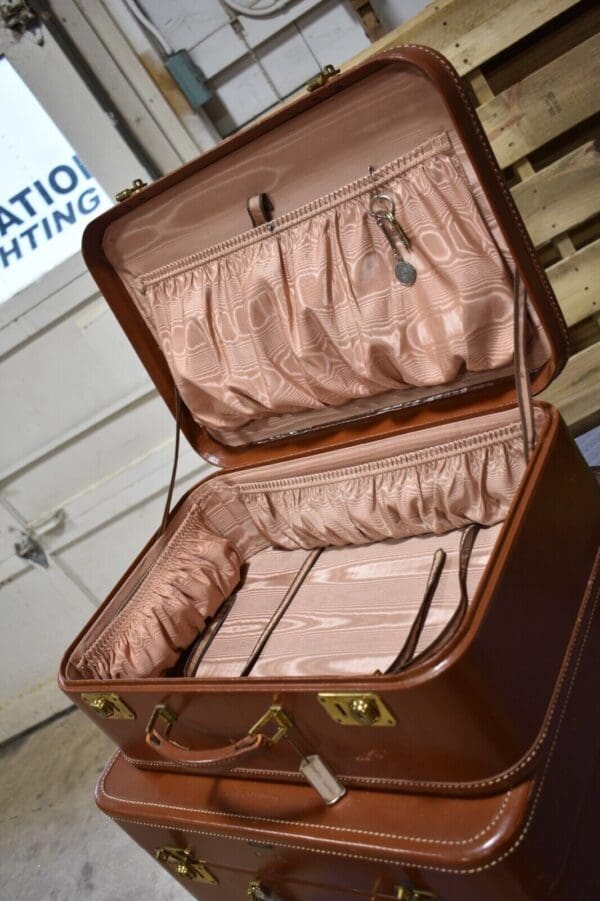 Vintage 3 Piece Mid Century Luggage Set by Kaufman