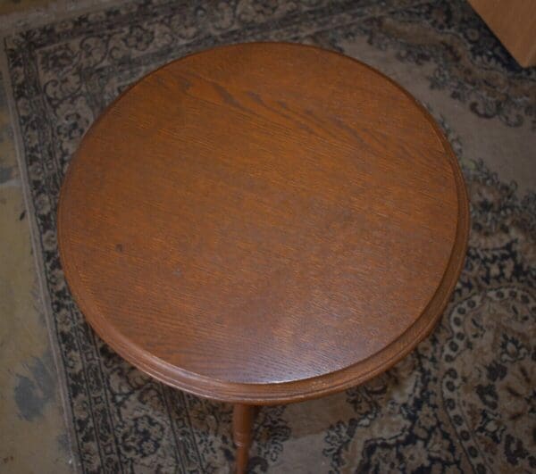 Antique Oak Turned Leg Side Accent Table