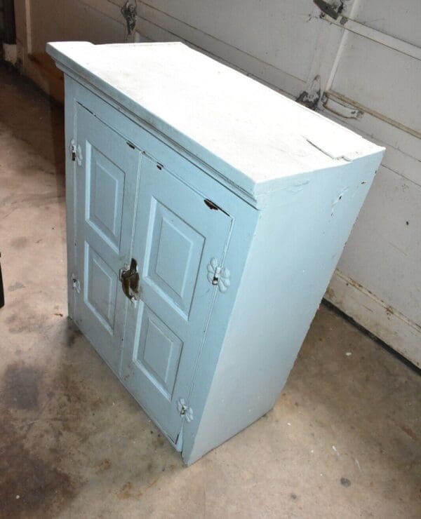 Antique Shabby Blue Wall Medicine Cabinet, Cupboard with Mirror