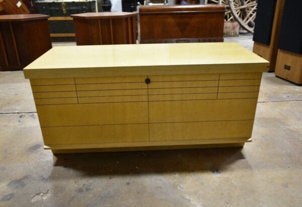 Vintage Mid Century Cavalier Blonde Blanket Cedar Chest, No lock