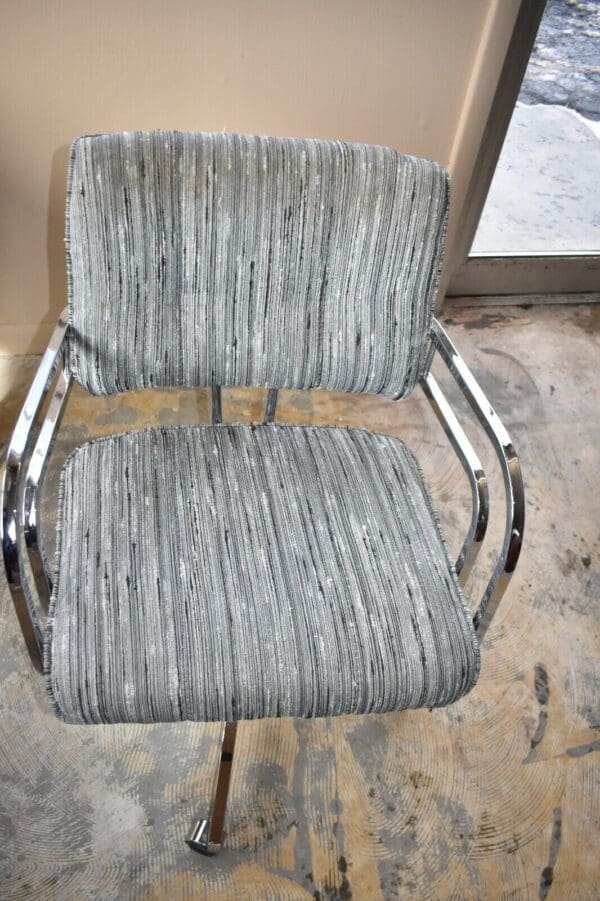 Mid Century Style Upholstered Chrome Swivel Arm Chair, Cal-Style Furniture CA