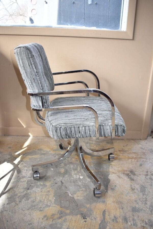 Mid Century Style Upholstered Chrome Swivel Arm Chair, Cal-Style Furniture CA