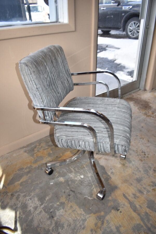 Mid Century Style Upholstered Chrome Swivel Arm Chair, Cal-Style Furniture CA