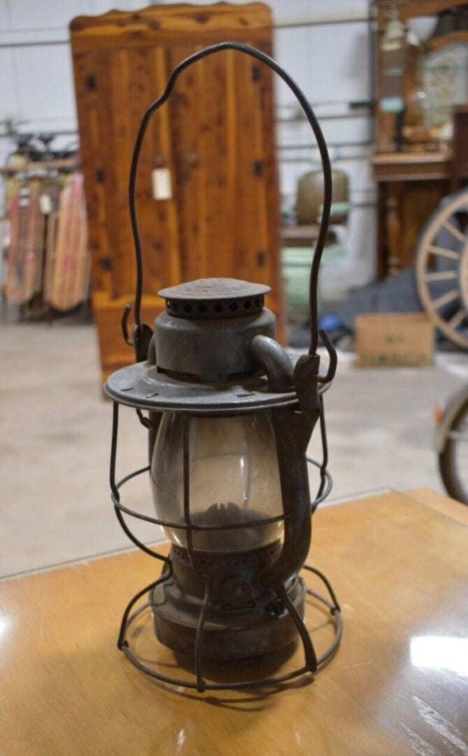 Antique Dietz Vesta Railroad Oil Lamp, Clear Lens