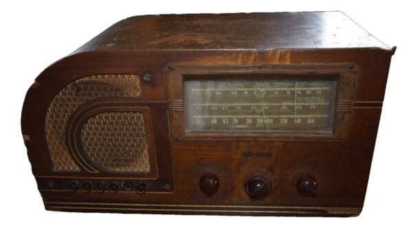 Antique Art Deco Style Table Top RCA Victor Tube Radio