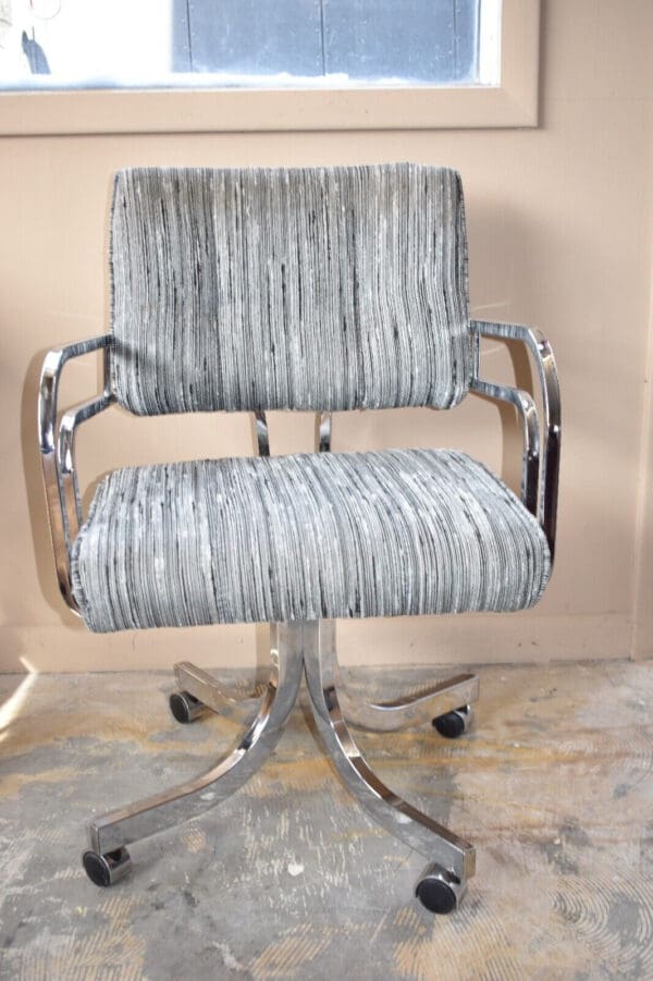 Mid Century Style Upholstered Chrome Swivel Arm Chair, Cal-Style Furniture CA