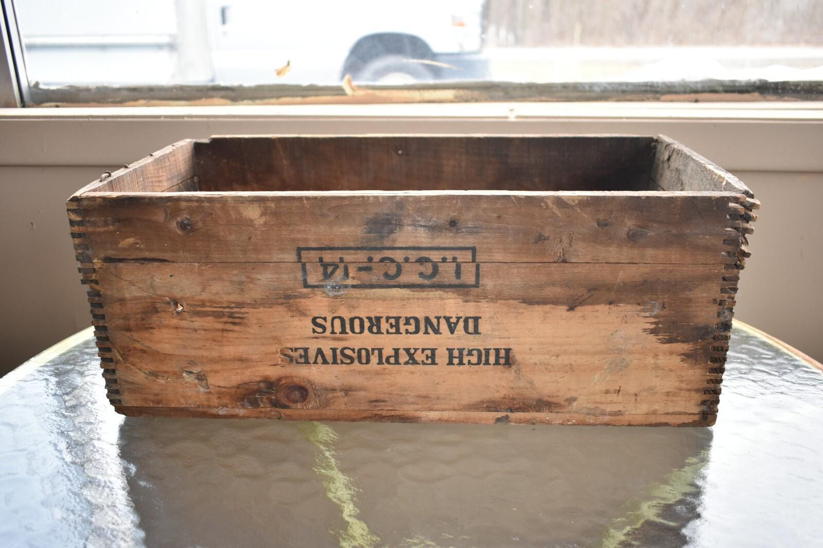 Primitive Antique Wood Crate Dupont Explosives Box