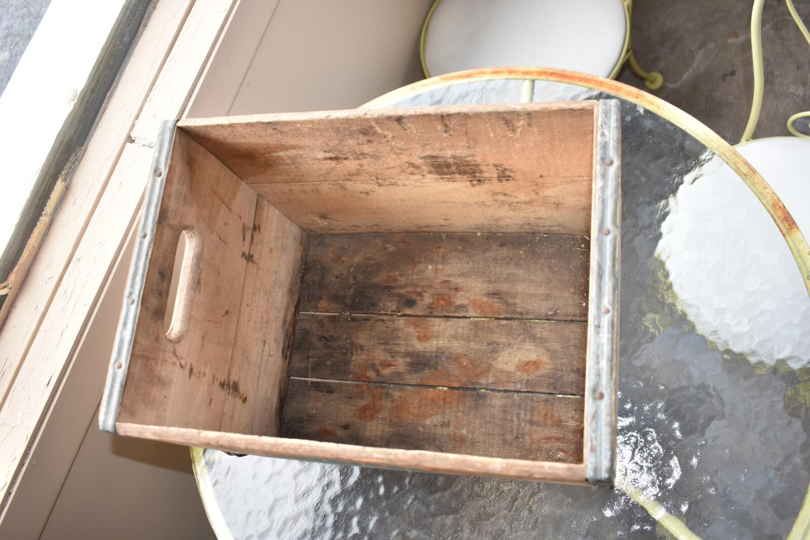 Primitive Antique Wood Crate Vintage Canada Dry Box