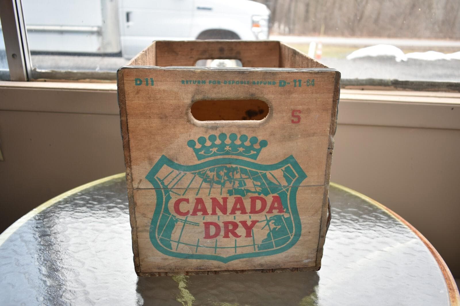 Primitive Antique Wood Crate Vintage Canada Dry Box